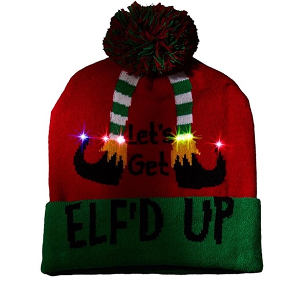 Boutique Accessories - Unixes Holiday Light Up Pom Pom Beanie